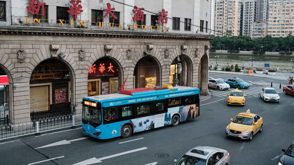 Party-Bus-Vs.-Limo-Which-One-Should-You-Choose-From-on-guestposting