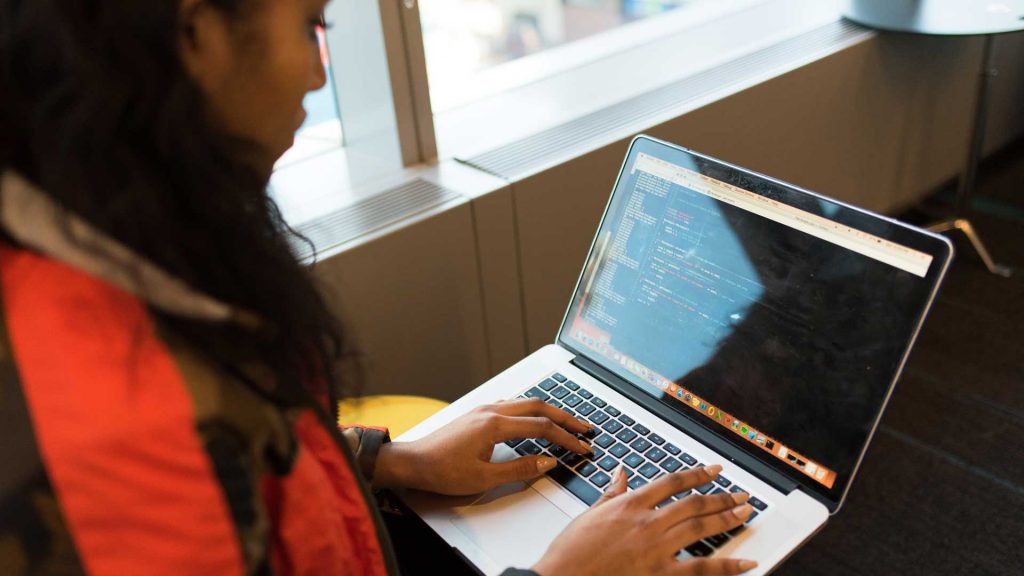 Tips-To-Know-What-Web-Design-Clients-Want-From-Designers-on-guestposting