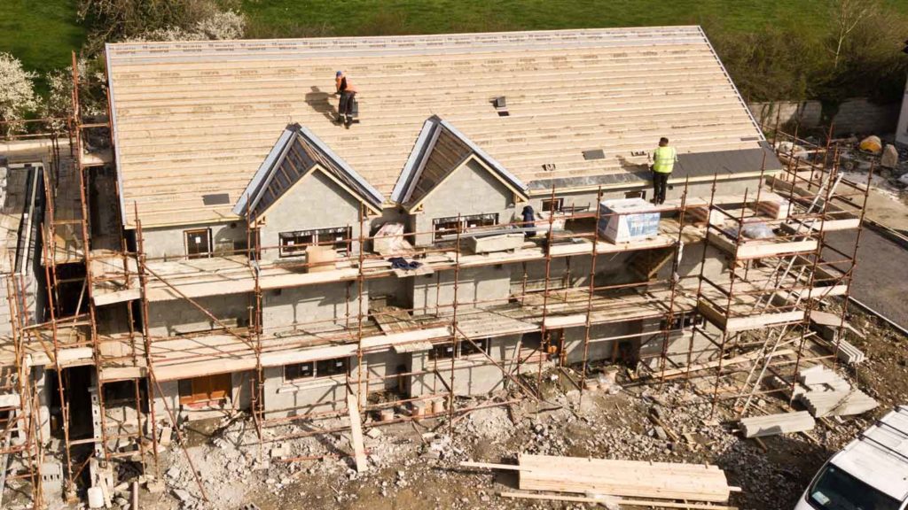 Commercial-Roofing-Understanding-Materials-and-Installation-on-guestposting